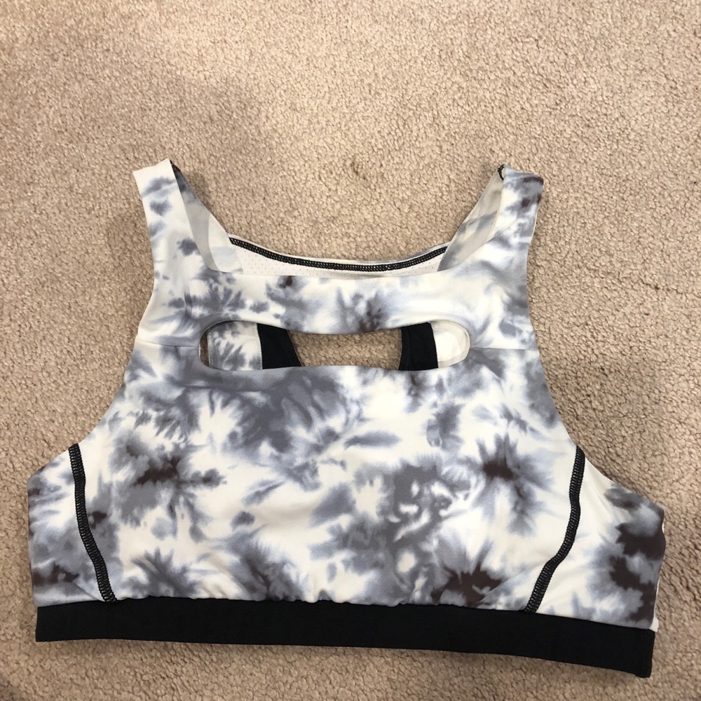 NWOT VIMMIA sports bra